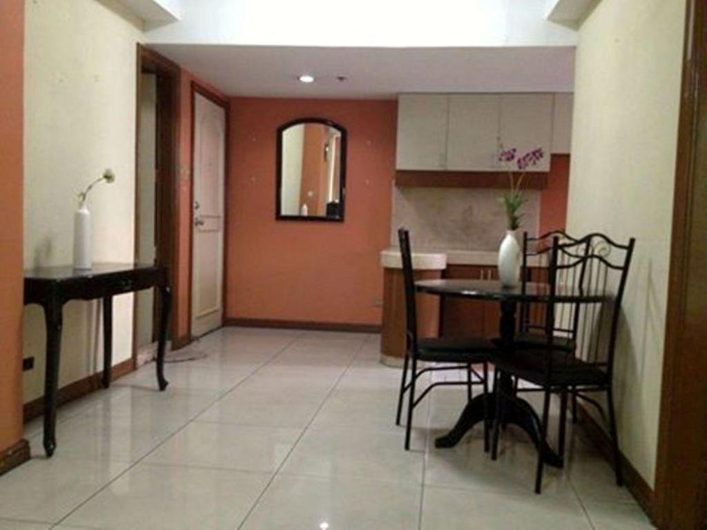 Mpt Suites Makati City Стая снимка