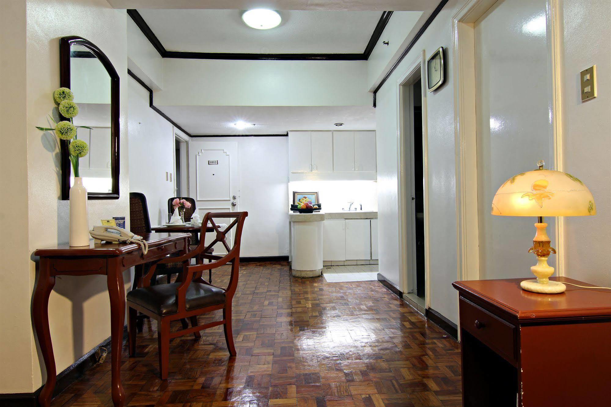 Mpt Suites Makati City Екстериор снимка