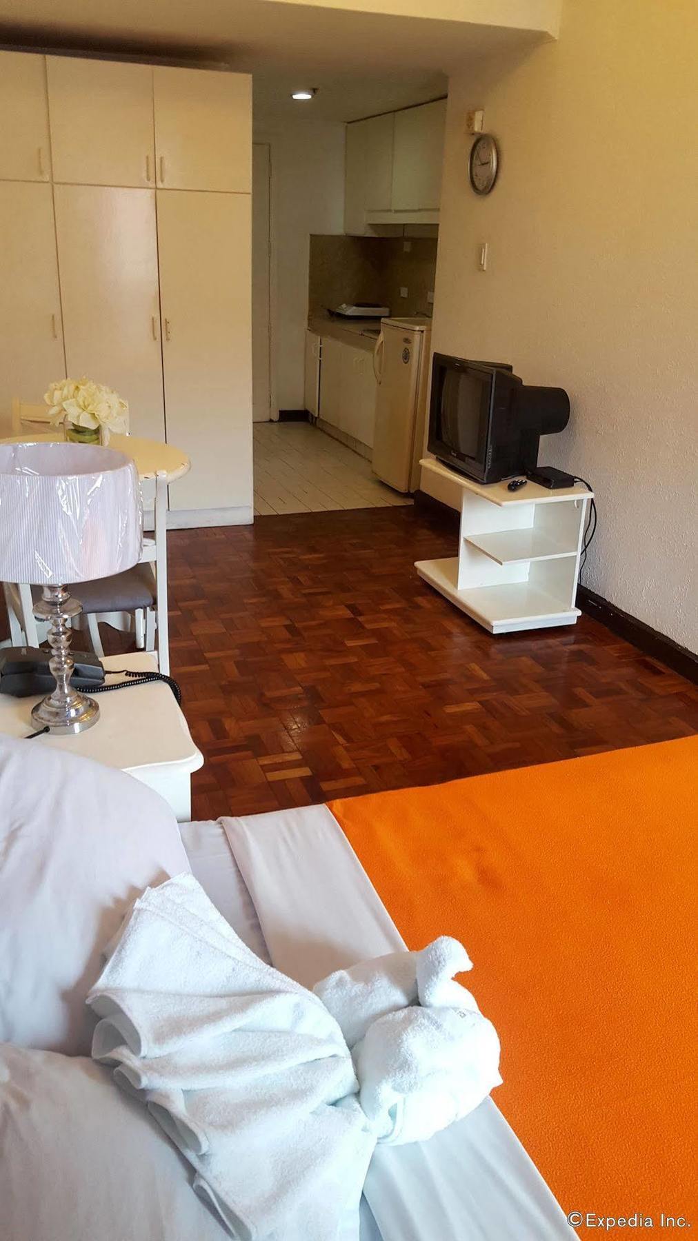 Mpt Suites Makati City Екстериор снимка